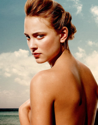 Nora Arnezeder pic #678974